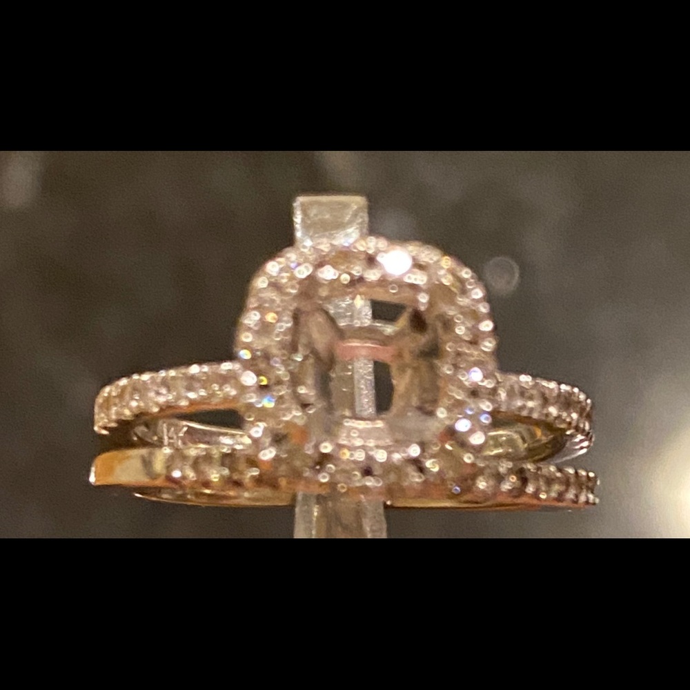 Engagement/Wedding Rings Setting - Jewelry - Picture 2 of 5